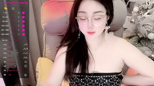 Monica-666888- webcam