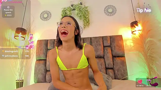 nao_bell_ live cam on StripChat