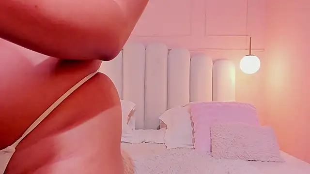 sarah_salis_ webcam