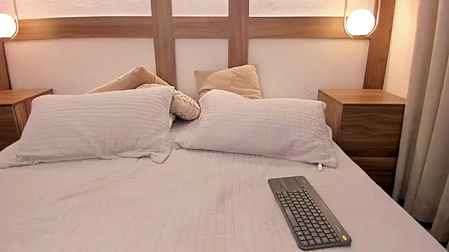 Emii_Lux webcam