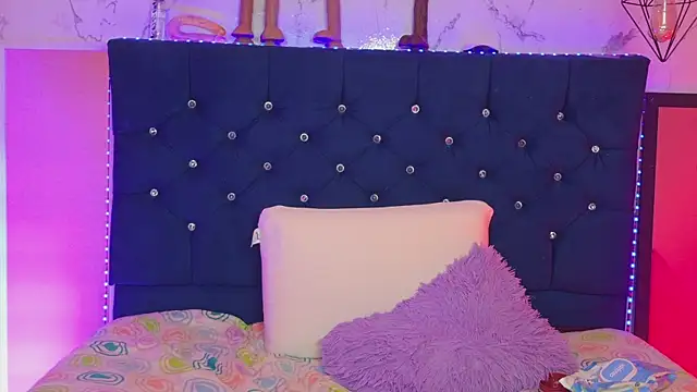 Dakotaa_Johnson webcam