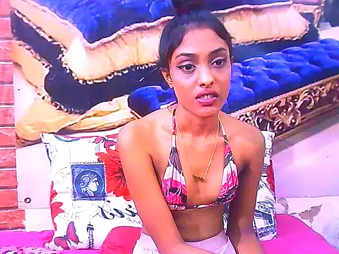 IndianPretty14u2Luv live cam on StripChat