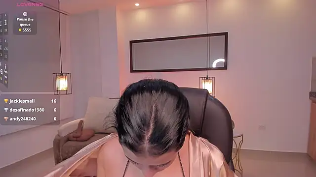 Emi_Roseth webcam