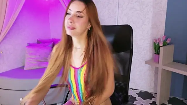 LolaGray__ webcam
