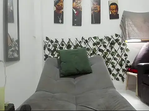 Latins_Boss webcam