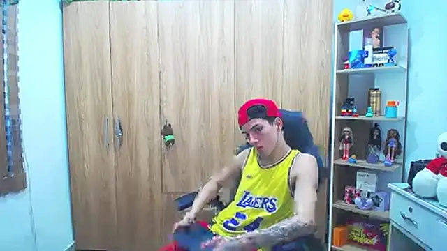Pride_couple webcam