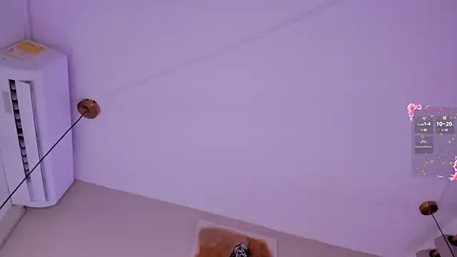 AlyssiaDanger webcam
