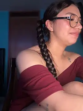 CocoaGigiMuse live cam on StripChat
