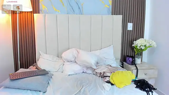 Victoria_Guzman webcam