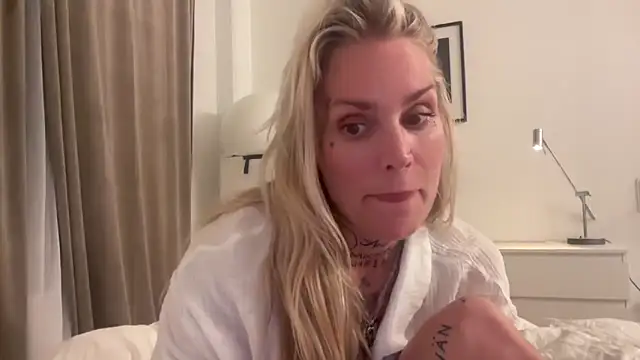Arousing_Aria_38 webcam