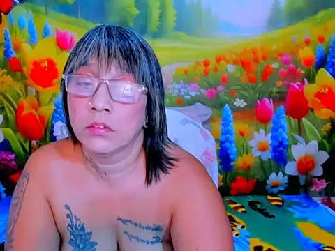 indianroxy webcam