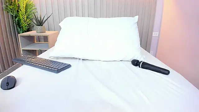 isabel_sofiaa webcam