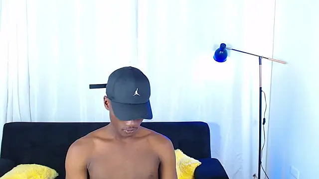 alexaandro18 webcam