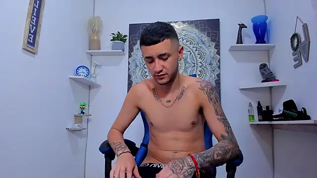 Jey_hot7 live cam on StripChat