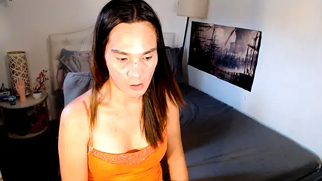 NinaDOM4CUM webcam