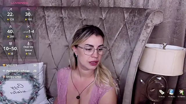 BustyGizelle webcam