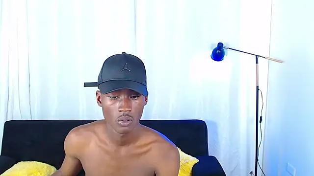 alexaandro18 webcam