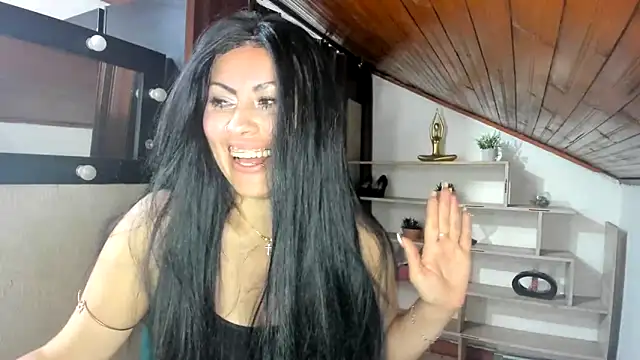 Tania_mature live cam on StripChat