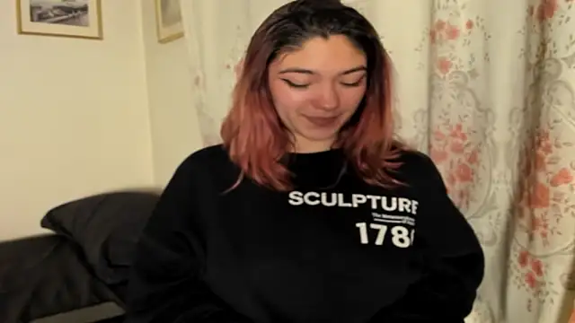 Victoria_Beaumont webcam