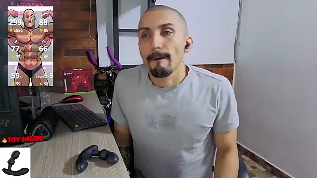 Marck_Muscle webcam