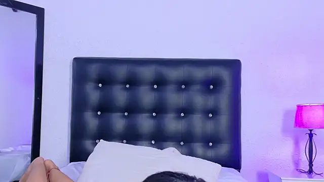 Skinny_hottie18 webcam