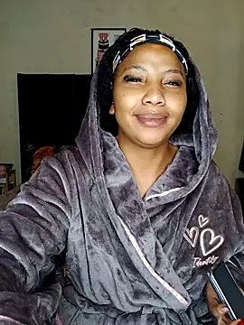quenliyasa - Quenliyasa's free webcam - UK Sex Cams