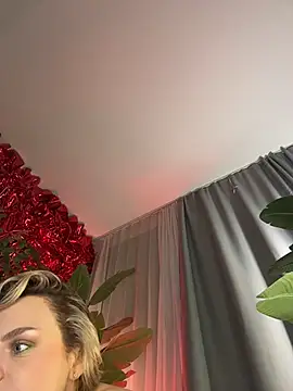 Mary_lost live cam on StripChat
