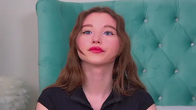 KeiraAsti webcam