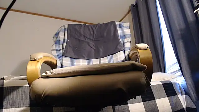 Luv2SuckBWC92 webcam