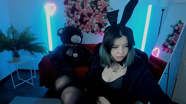 SirenMystiq live cam on StripChat
