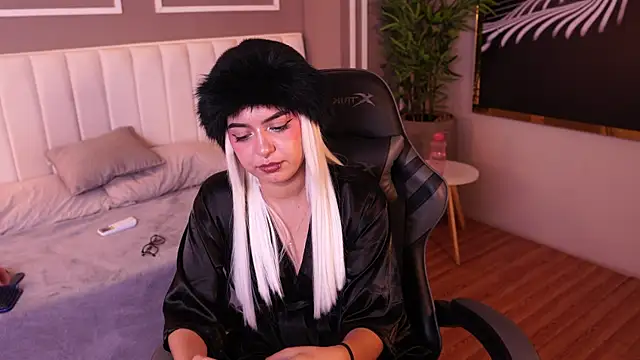 mekari_fox webcam