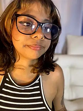 LeylaKnox webcam