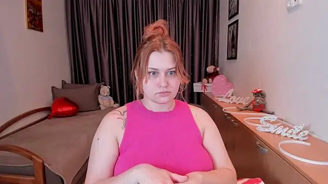 NoraLiin webcam
