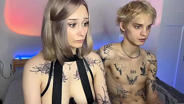 mia_side webcam