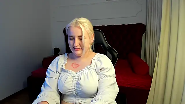 LioraArdyn webcam