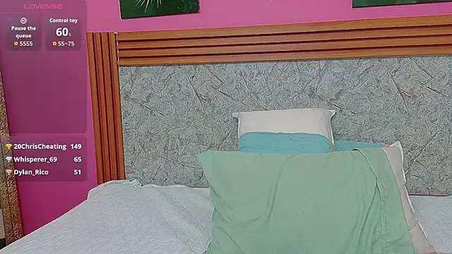 NaughtyyMommyyy webcam