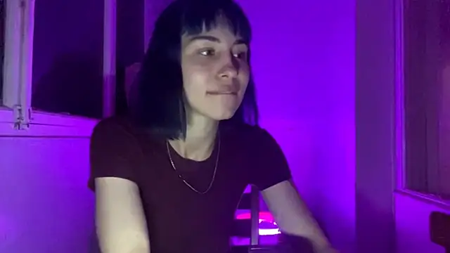SuccubKira webcam