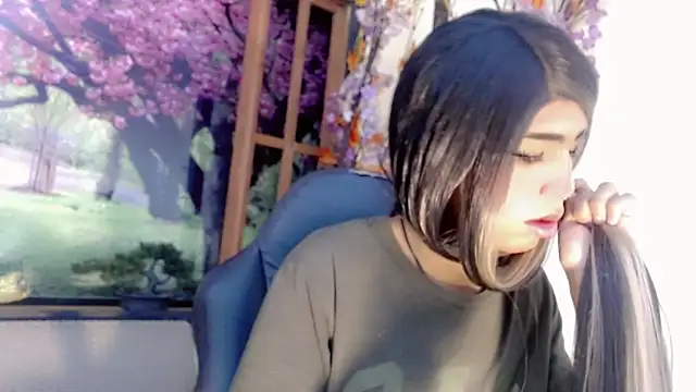 Honey_Balenciaga webcam