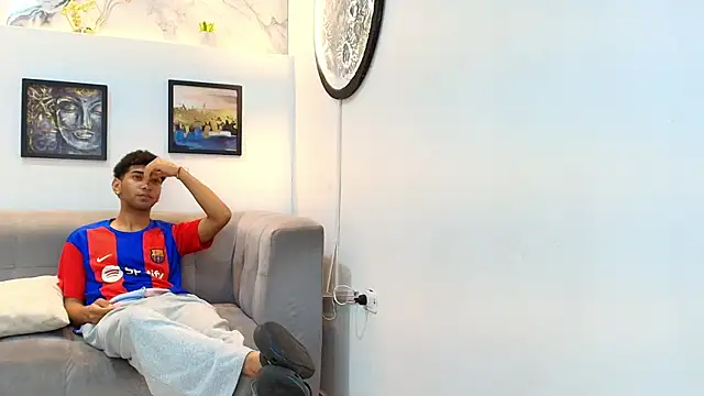 BLONDON_BOYS1 webcam