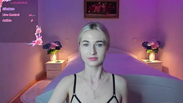 Julie_Blaze webcam