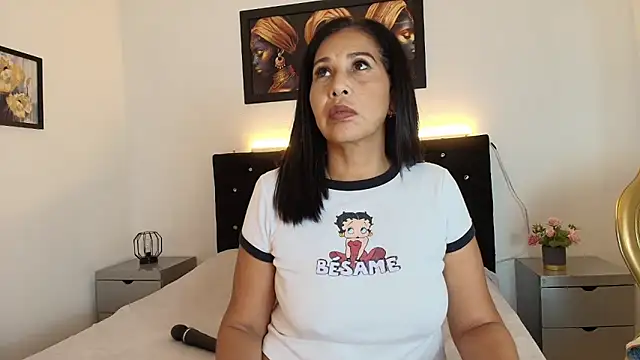 Shanon_mature webcam