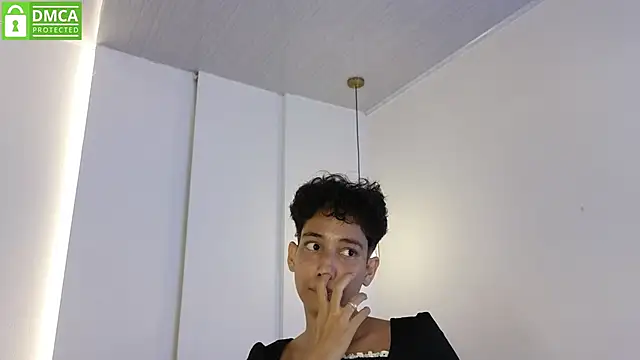 hot_little_bunny webcam