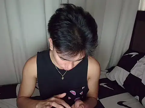 Ur_pinoyhotbrix webcam