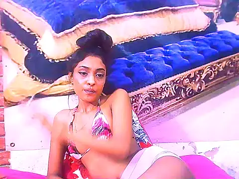 IndianPretty14u2Luv webcam