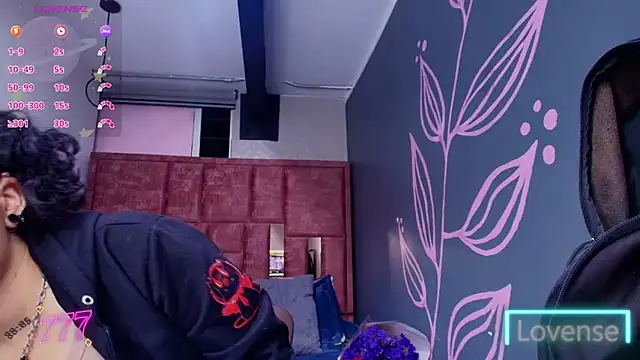 Kiara_Fox__