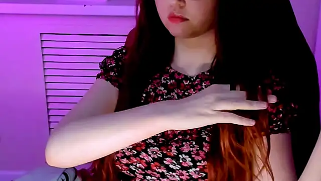 CarolGiggly webcam