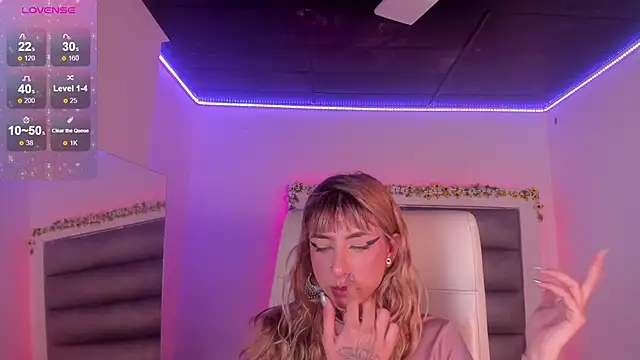 adhalee_js live cam on StripChat