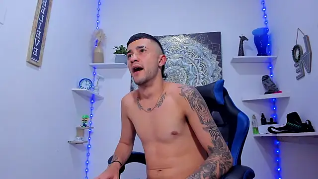 Jey_hot7 live cam on StripChat