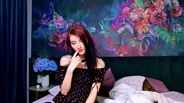 NicoleLuxe webcam