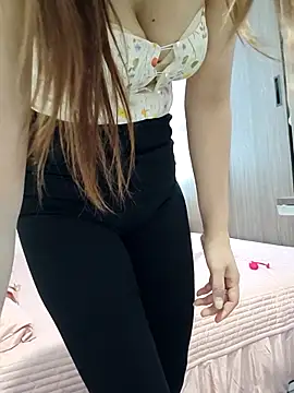 susu_baby live cam on StripChat